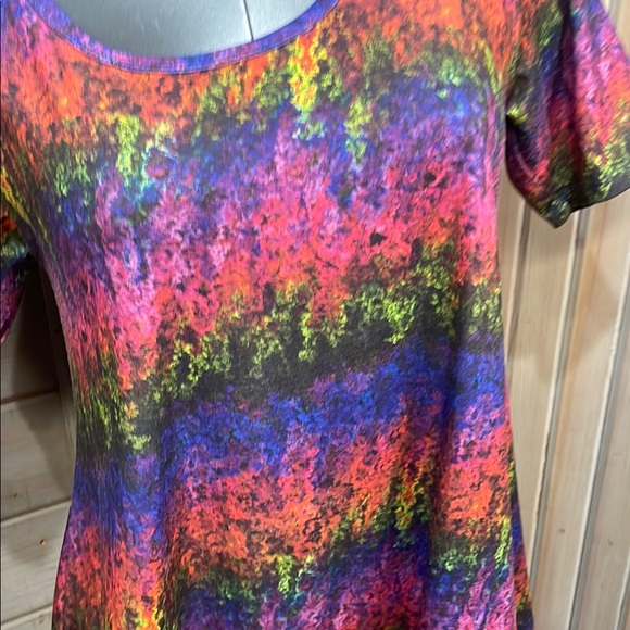 🦋LuLaRoe Graphic Blue and Pink Short Sleeve Blouse - Picture 2 of 5